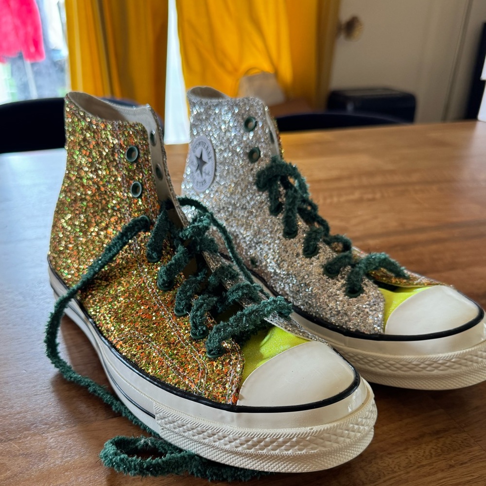 Converse Chuck Taylor All Star 70 Hi
JW Anderson Glitter Gold Silver